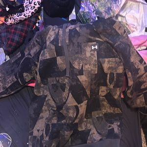 Call under armor sweater